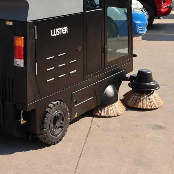 BARREDORA LUSTER HOMBRE A BORDO BATERÍA 5500W 8V 150A A88 (NO INCLUYE BATERIA NI CARGADOR) - Imagen 2