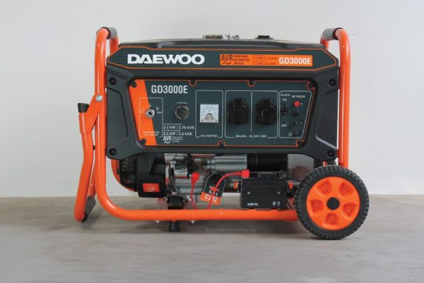 GENERADOR GASOLINA DAEWOO 3.2KVA 220V CONEX.ATS MOD.GDA3000E - Imagen 3